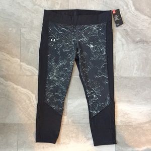 Under Armour heat gear XL capris
